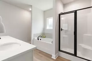 2703 Louis Cir, Crestview, FL 32536 - Photo 9