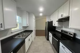 5396 Spruce St, Gulf Breeze, FL 32563 - Photo 1