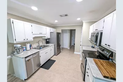 437 Bridgewater Court, Mary Esther, FL 32569 - Photo 7