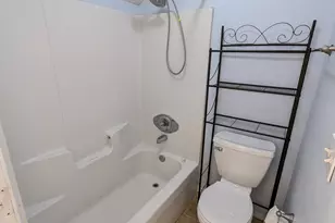 437 Bridgewater Ct, Mary Esther, FL 32569 - Photo 21