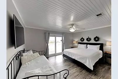 8522 Gulf Boulevard #APT 19, Navarre, FL 32566 - Photo 17