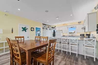 8162 Gulf Boulevard #., Navarre, FL 32566 - Photo 9