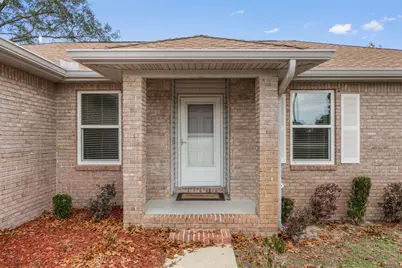 8828 Arlington Place, Navarre, FL 32566 - Photo 3