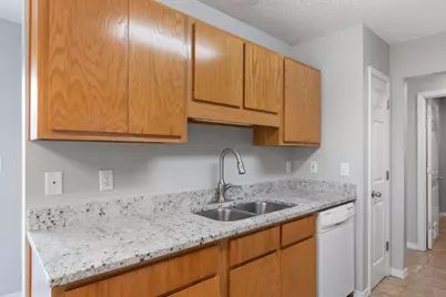 8828 Arlington Place, Navarre, FL 32566 - Photo 17