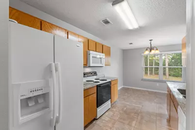 8828 Arlington Place, Navarre, FL 32566 - Photo 15