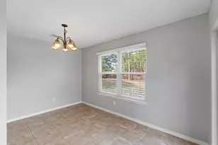 8828 Arlington Pl, Navarre, FL 32566 - Photo 11