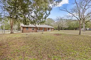 750 W Orange Ave W, Defuniak Springs, FL 32435 - Photo 9
