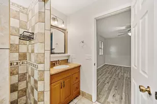 750 W Orange Ave W, Defuniak Springs, FL 32435 - Photo 25