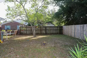 118 Shirley Dr, Gulf Breeze, FL 32561 - Photo 35