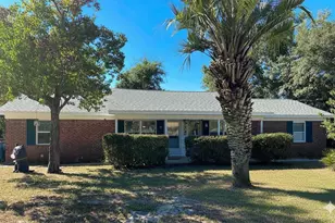 118 Shirley Dr, Gulf Breeze, FL 32561 - Photo 1