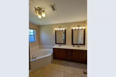 7318 E Bay Boulevard E, Navarre, FL 32566 - Photo 25