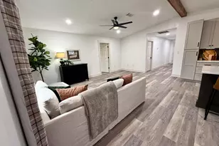 321 Timber Wind Dr, Defuniak Springs, FL 32433 - Photo 11
