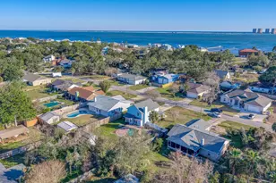 3230 Pins Ln, Gulf Breeze, FL 32563 - Photo 45