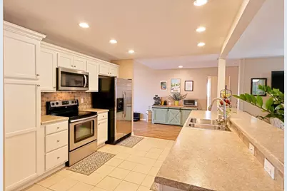 1647 Kalakaua Court, Gulf Breeze, FL 32561 - Photo 3