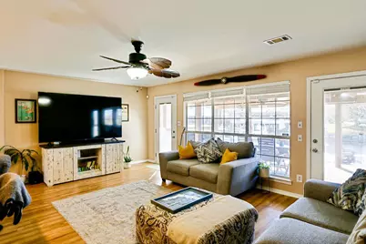 1647 Kalakaua Court, Gulf Breeze, FL 32561 - Photo 9