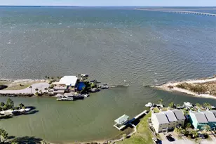 1647 Kalakaua Ct, Gulf Breeze, FL 32561 - Photo 45