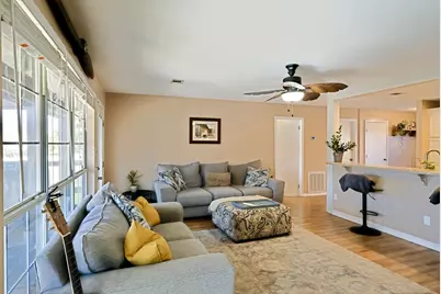 1647 Kalakaua Court, Gulf Breeze, FL 32561 - Photo 11