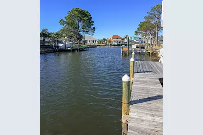 1647 Kalakaua Court, Gulf Breeze, FL 32561 - Photo 53