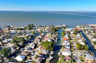 1647 Kalakaua Ct, Gulf Breeze, FL 32561 - Photo 47