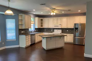 2020 Plantation Oaks Dr, Navarre, FL 32566 - Photo 3