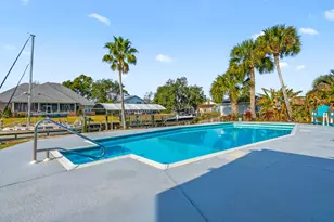 961 Aquamarine Dr, Gulf Breeze, FL 32563 - Photo 17