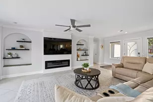 961 Aquamarine Dr, Gulf Breeze, FL 32563 - Photo 43