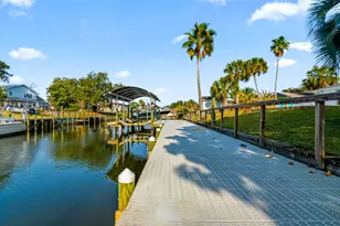 961 Aquamarine Dr, Gulf Breeze, FL 32563 - Photo 9