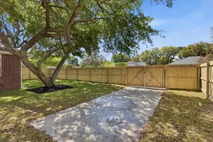 2775 Riverside Landing Dr, Navarre, FL 32566 - Photo 3