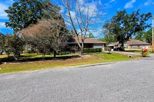 2775 Riverside Landing Dr, Navarre, FL 32566 - Photo 3