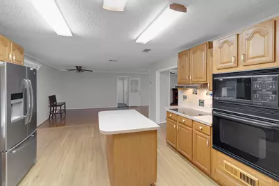 300 Wildwood Street, Mary Esther, FL 32569 - Photo 9