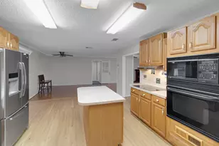 300 Wildwood St, Mary Esther, FL 32569 - Photo 9