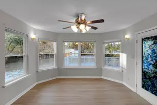 300 Wildwood St, Mary Esther, FL 32569 - Photo 11