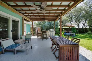 8905 Binnacle Ct, Navarre, FL 32566 - Photo 29