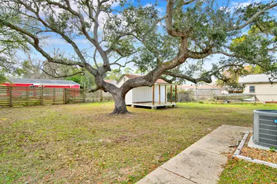5621 Galvez Road, Pensacola, FL 32507 - Photo 15