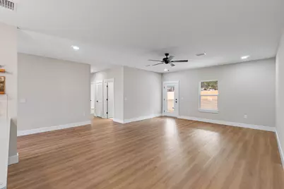 8299 Toledo Street, Navarre, FL 32566 - Photo 13