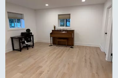 324 NW Leah Miller Drive NW, Fort Walton Beach, FL 32548 - Photo 9