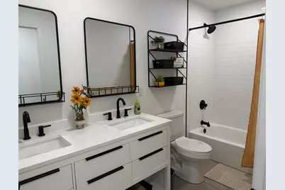 324 NW Leah Miller Drive NW, Fort Walton Beach, FL 32548 - Photo 17