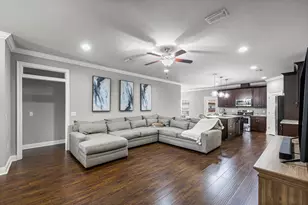 2136 Nina St, Navarre, FL 32566 - Photo 3