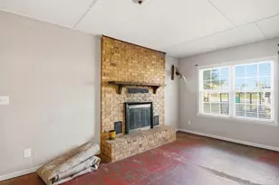 402 Navarre St, Gulf Breeze, FL 32563 - Photo 17