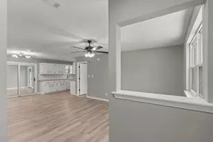 6494 Kennington Cir, Milton, FL 32570 - Photo 7