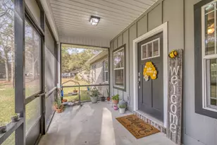 922 E Edney Ave E, Crestview, FL 32539 - Photo 9