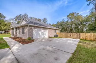 922 E Edney Ave E, Crestview, FL 32539 - Photo 5