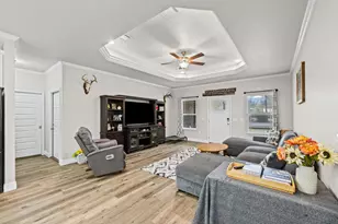 922 E Edney Ave E, Crestview, FL 32539 - Photo 11