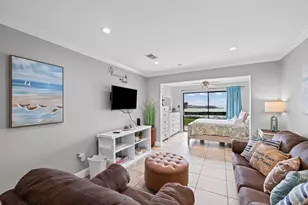 7453 Sunset Harbor Dr, Navarre, FL 32566 - Photo 1