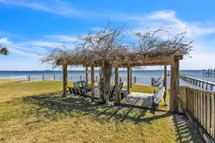 2017 Jessica Way, Navarre, FL 32566 - Photo 5