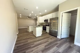 6637 Water St, Navarre, FL 32566 - Photo 5