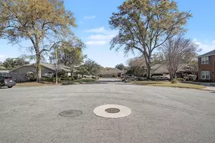 3327 Berkshire Ct, Pensacola, FL 32504 - Photo 7