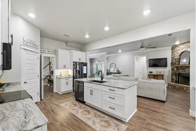 6808 Santa Clara Drive, Navarre, FL 32566 - Photo 3