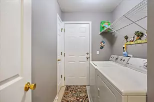 7666 Chablis Cir, Navarre, FL 32566 - Photo 17