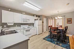 7666 Chablis Cir, Navarre, FL 32566 - Photo 9